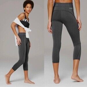 NWT Ivy Park Dark Grey High Rise Sculptured 3/4 Length Legging Size Small